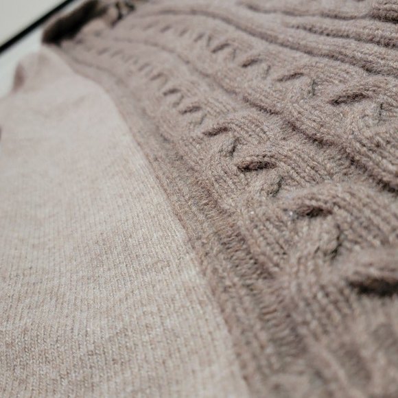 Chiaramente Made In Italy Beige Throw Over Knit Sweater with Buckle Small - Picture 3 of 10